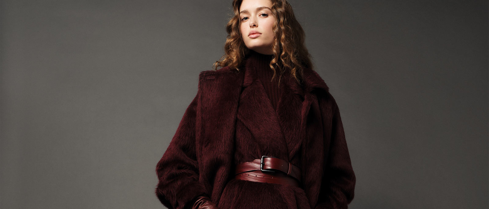 MM FW25 PUBLIC2 HP DESKTOP Max Mara