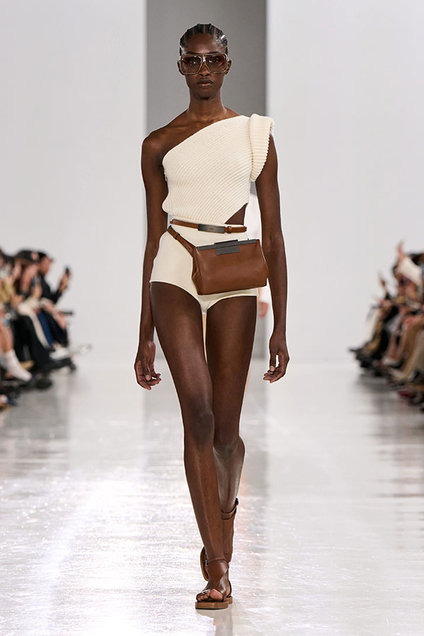 Spring/Summer 2025 Fashion Show: Science And Magic | Max Mara Spring/Summer 2025 Fashion Show: Science And Magic | Max Mara