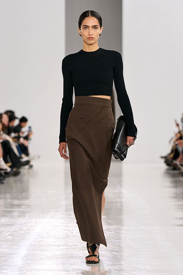 Spring/Summer 2025 Fashion Show: Science And Magic | Max Mara Spring/Summer 2025 Fashion Show: Science And Magic | Max Mara