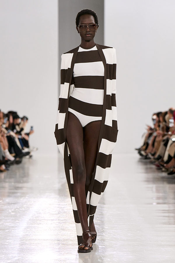 Spring/Summer 2025 Fashion Show: Science And Magic | Max Mara
