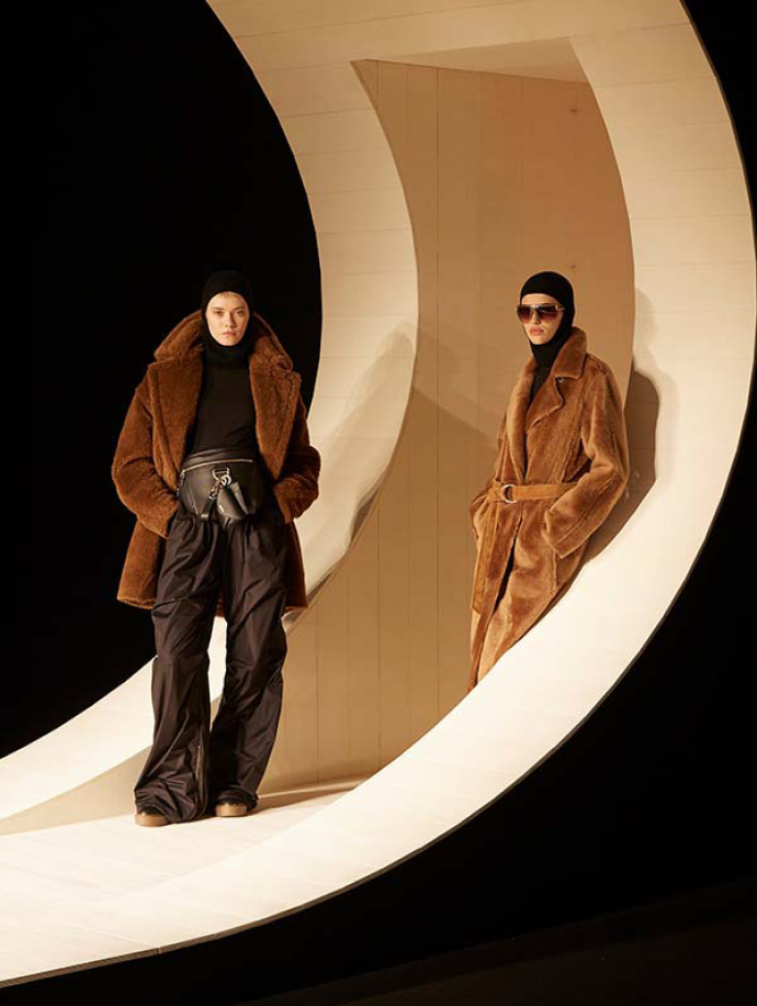 Banner Max Mara